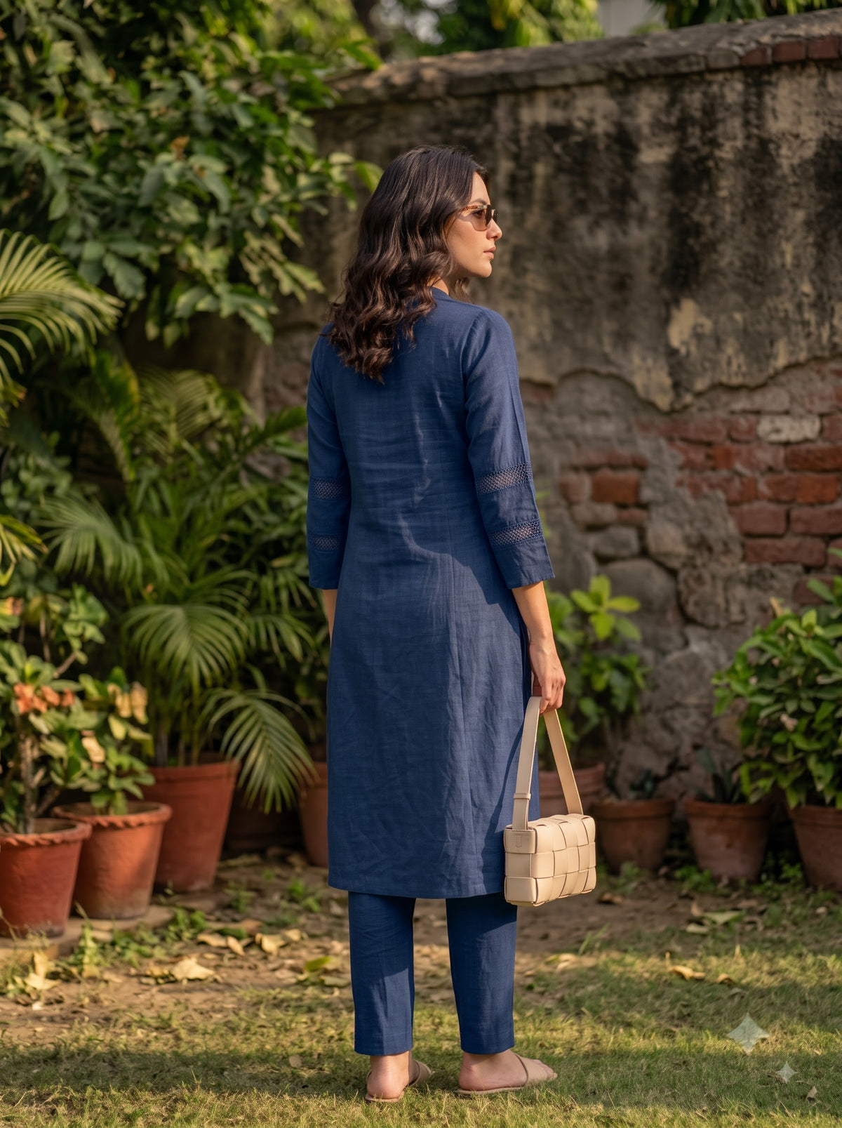 Women’s Navy Blue Straight Kurta Set with Matching Pants